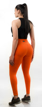 Cargar imagen en el visor de la galería, Legging Naranja Intense con Bolsillo