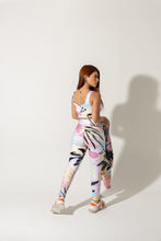 Cargar imagen en el visor de la galería, Set estampado con chaqueta pastel y negro