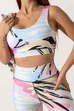 Cargar imagen en el visor de la galería, Set estampado con chaqueta pastel y negro