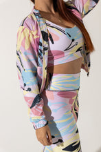 Cargar imagen en el visor de la galería, Set estampado con chaqueta pastel y negro