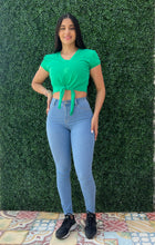 Cargar imagen en el visor de la galería, Blusa nudo gel