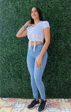 Cargar imagen en el visor de la galería, Blusa nudo gel