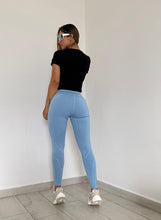 Cargar imagen en el visor de la galería, Legging corazón azul cielo