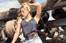 Cargar imagen en el visor de la galería, Blusa Nylon